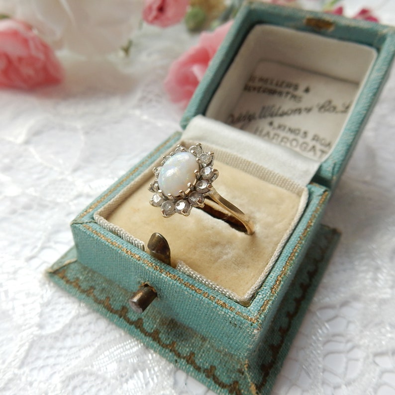 Vintage 9ct Gold Opal Flower Ring US Size 7 UK O 1/2 October Birthstone