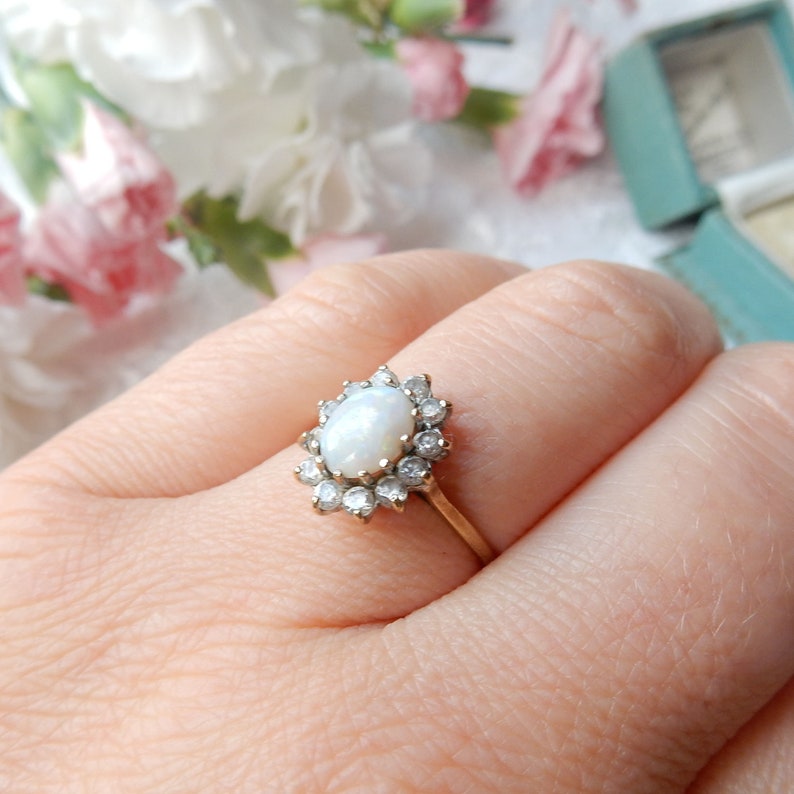 Vintage 9ct Gold Opal Flower Ring US Size 7 UK O 1/2 October Birthstone