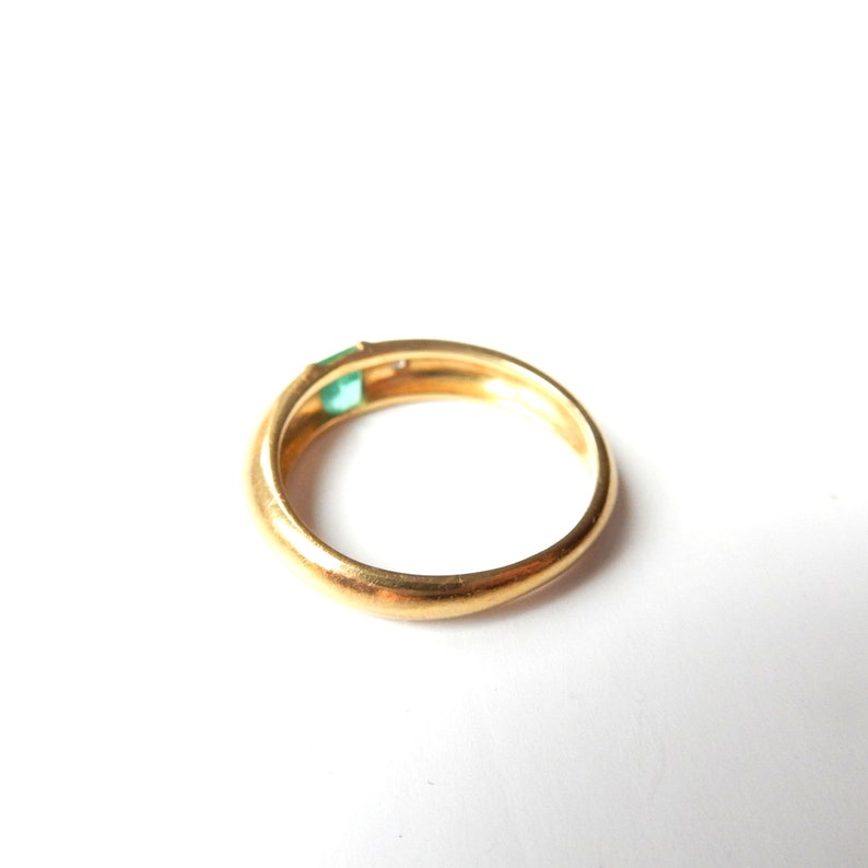 Vintage 9ct Gold Emerald & Diamond Band Ring US Size 5 UK K 1/2 May Birthstone