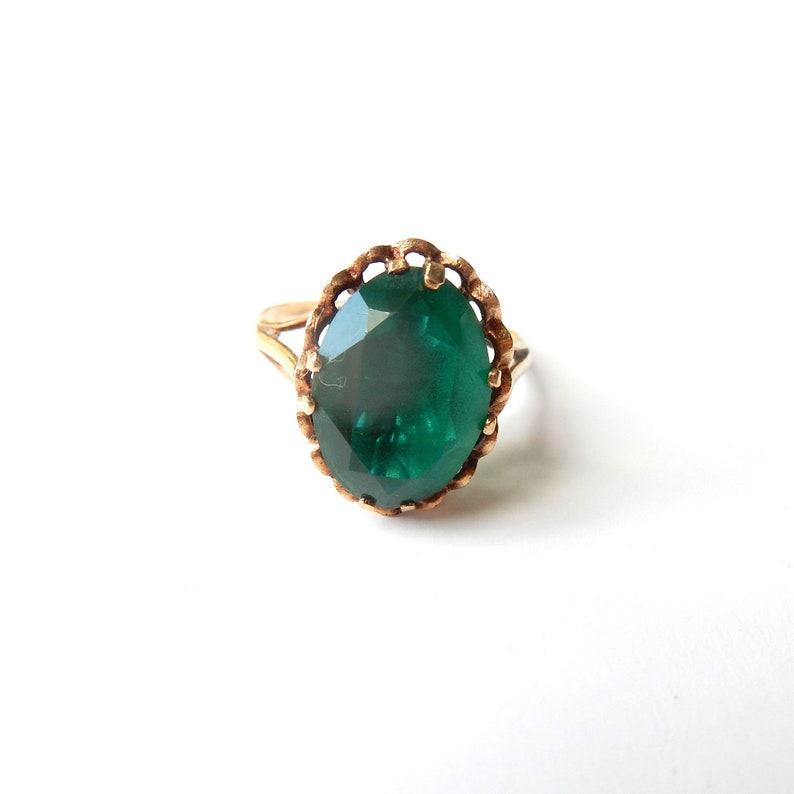 Vintage 9ct Gold Emerald Glass Cocktail Ring US Size 7.5 UK Q