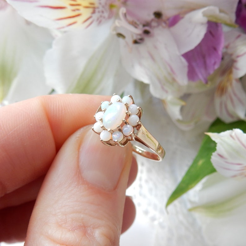 Vintage 9ct Gold Opal Flower Ring US Size 5 3/4 UK M