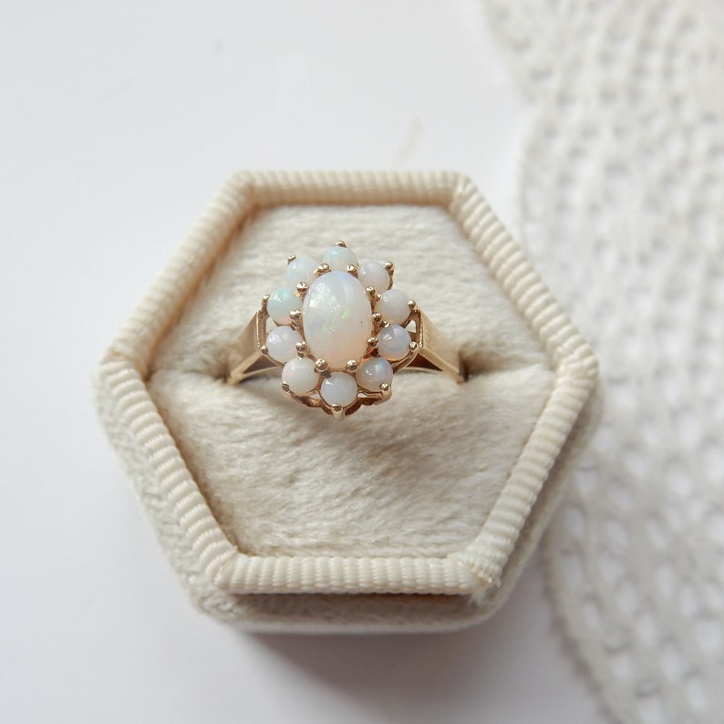 Vintage 9ct Gold Opal Flower Ring US Size 5 3/4 UK M