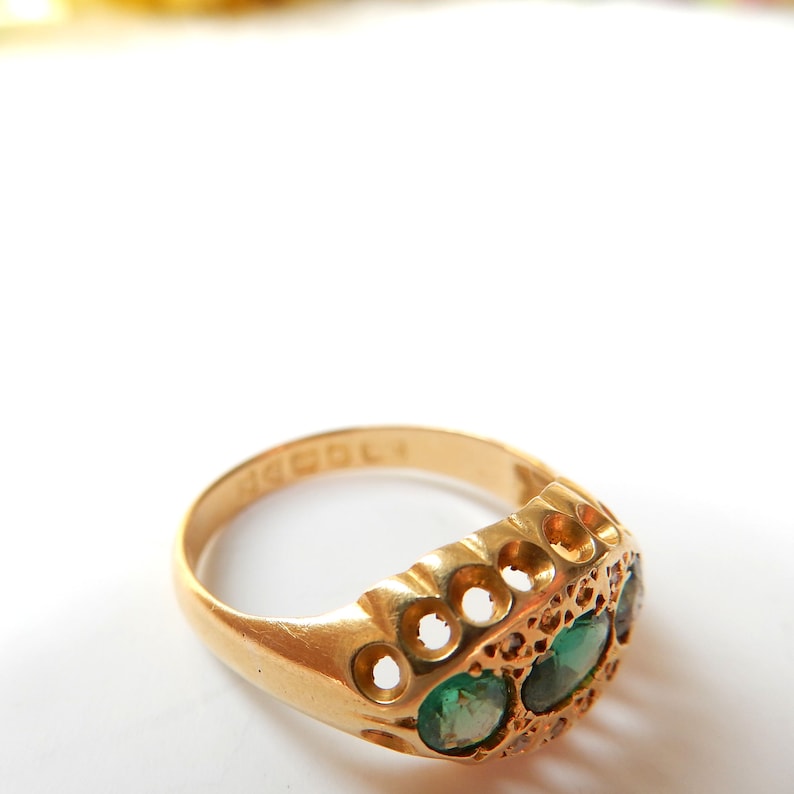 Edwardian 18ct Gold Emerald & Diamond Ring US Size 6 1/4 UK N