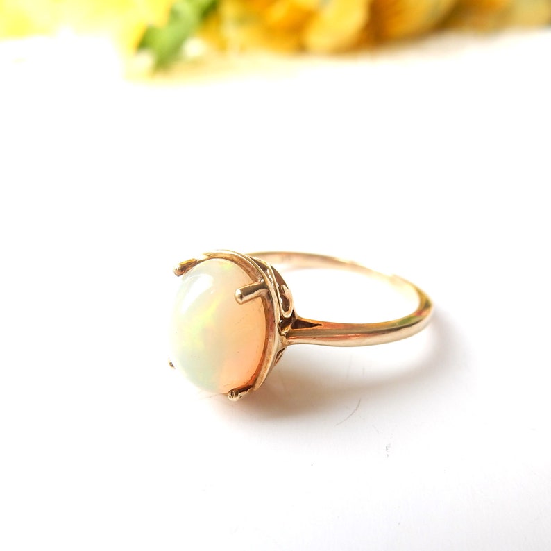Vintage 9ct Gold Opal Solitaire Ring US Size 7 UK P