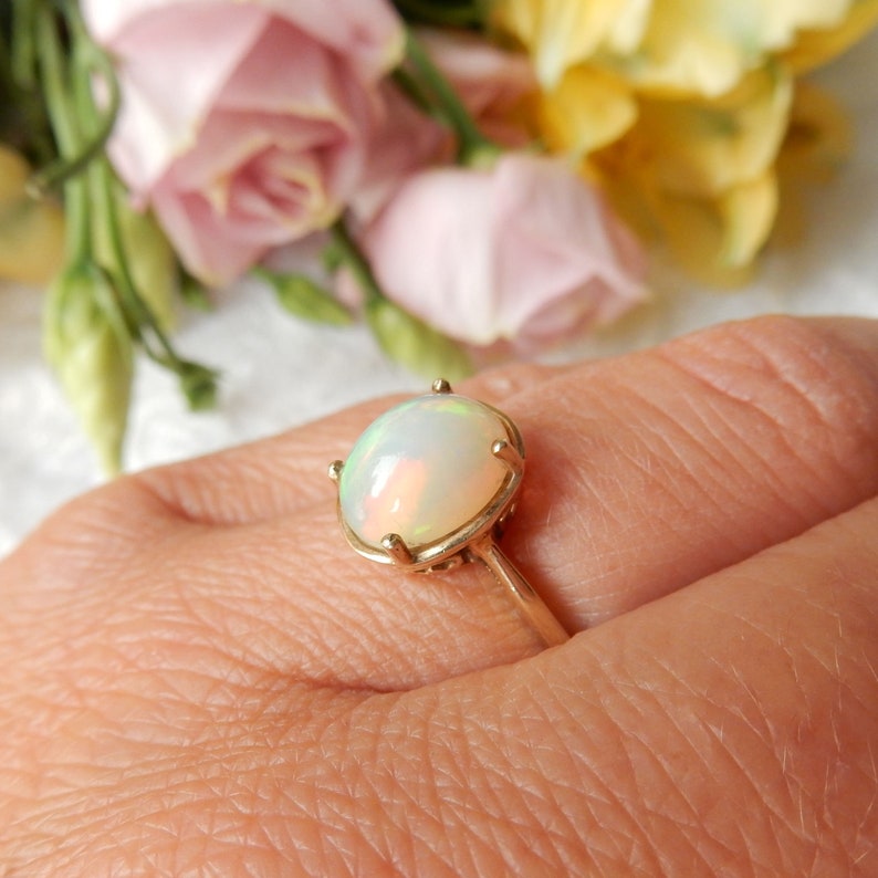 Vintage 9ct Gold Opal Solitaire Ring US Size 7 UK P