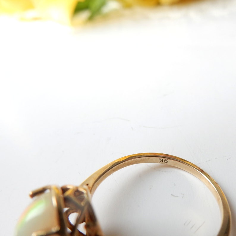 Vintage 9ct Gold Opal Solitaire Ring US Size 7 UK P