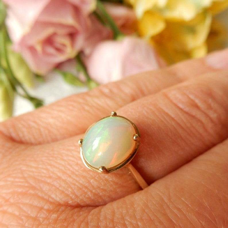 Vintage 9ct Gold Opal Solitaire Ring US Size 7 UK P