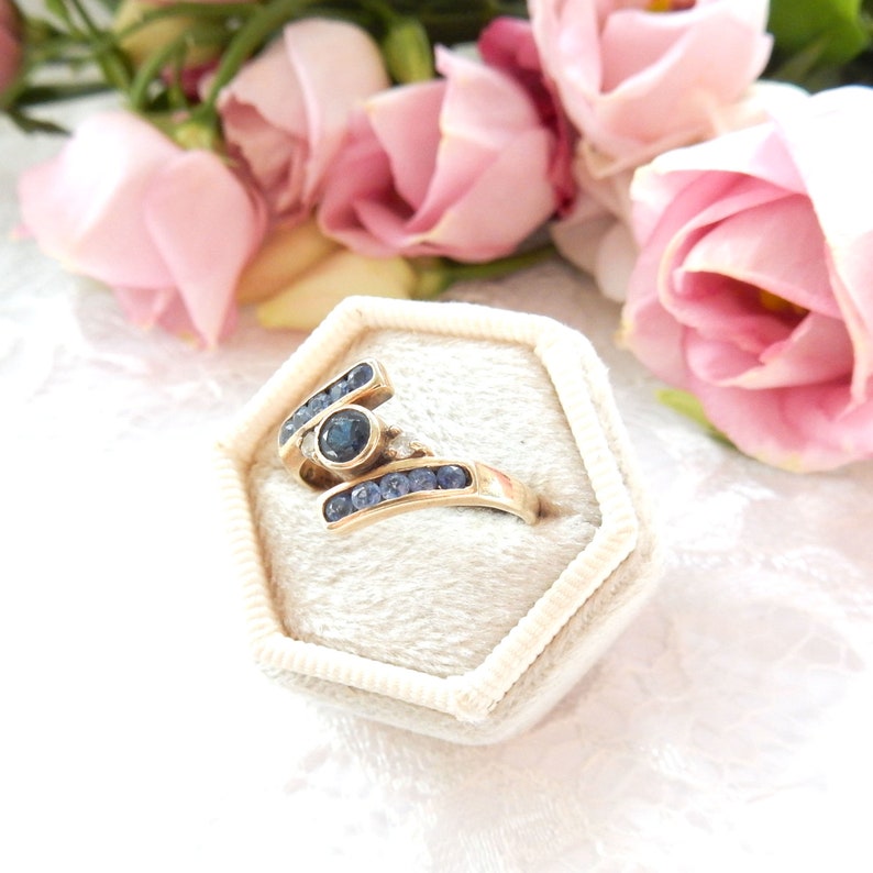 Vintage 9ct Gold Sapphire & Diamond Ring US Size 7.5 UK Q