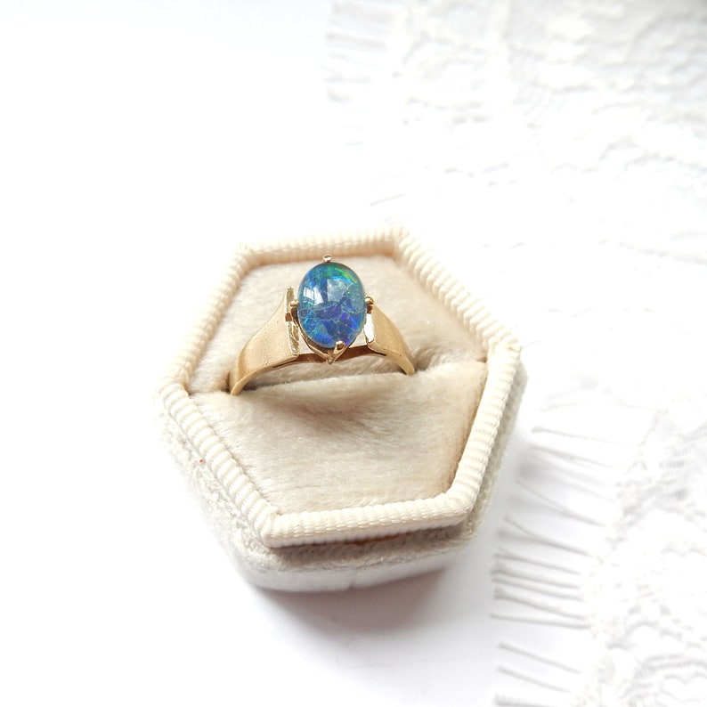 Vintage 8ct Gold Australian Black Opal Ring US Size 7 UK P