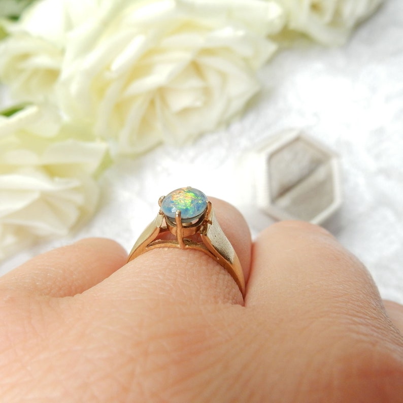Vintage 8ct Gold Australian Black Opal Ring US Size 7 UK P