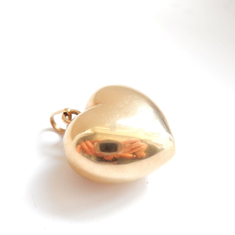 Vintage 9ct Gold Puffy Heart Pendant