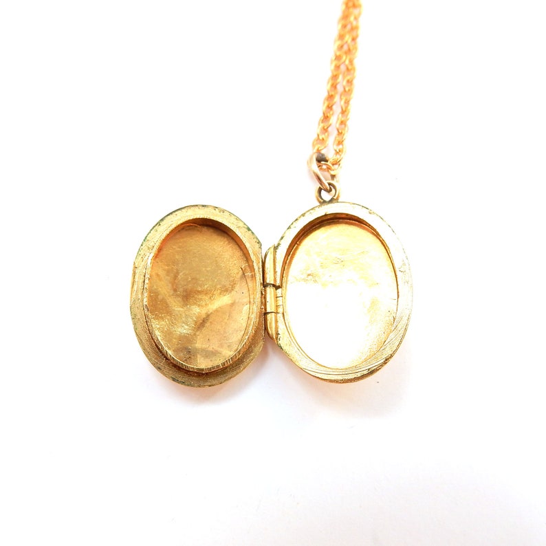Vintage 9ct Gold Back & Front Sunburst Locket with Chain