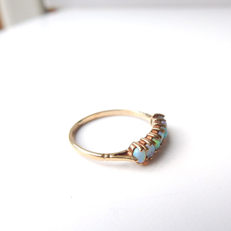 Vintage 9ct Gold Opal Seven Stone Ring US Size 6 UK N