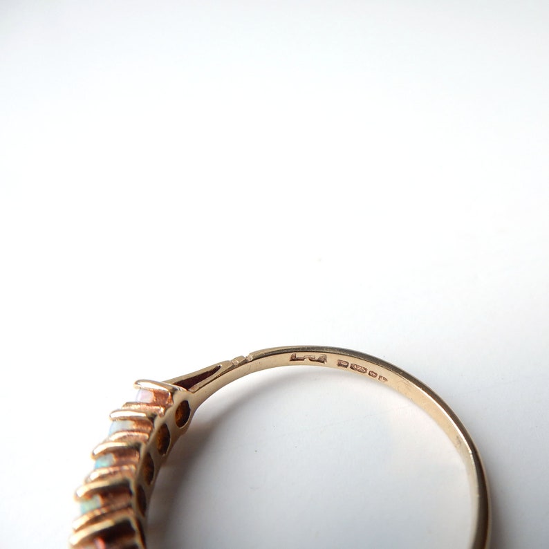 Vintage 9ct Gold Opal Seven Stone Ring US Size 6 UK N