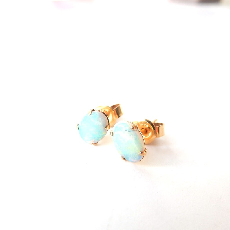 Vintage 9ct Gold Opal Stud Earrings