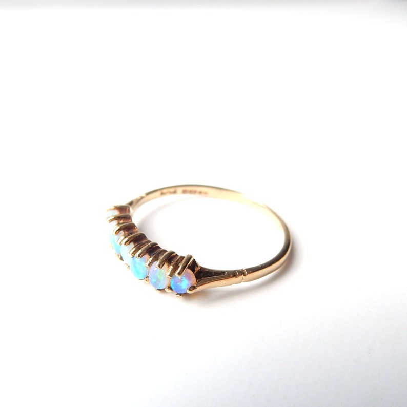 Vintage 9ct Gold Opal Seven Stone Ring US Size 6 UK N