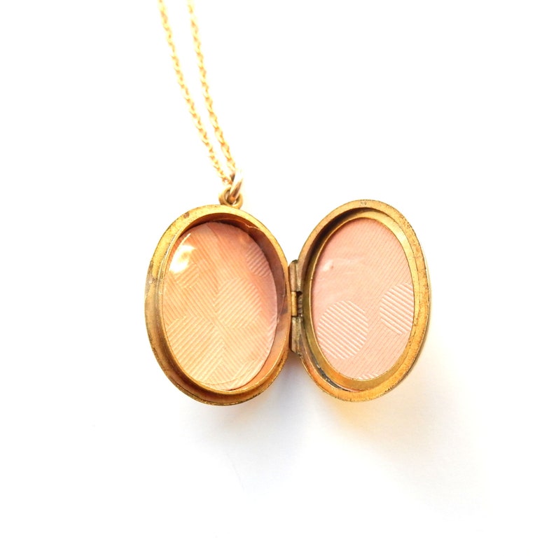 Vintage Rolled Gold Locket & Chain