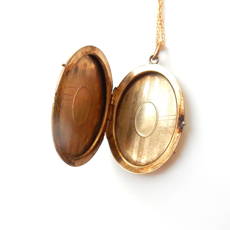 Vintage Rolled Gold Locket & Chain