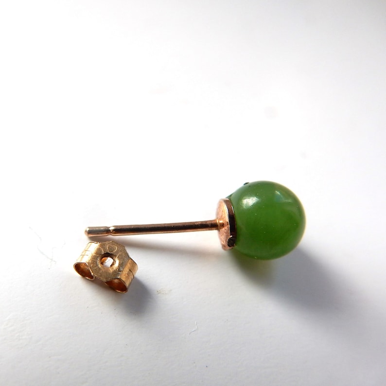 Vintage 9ct Gold Jade Stud Earrings
