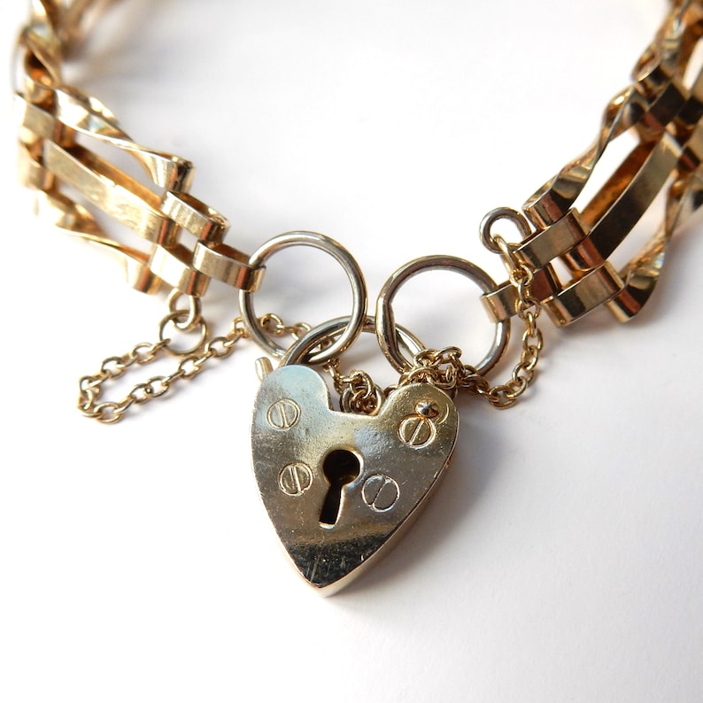 Vintage Goldplated Gate Bracelet with Heart Padlock Catch
