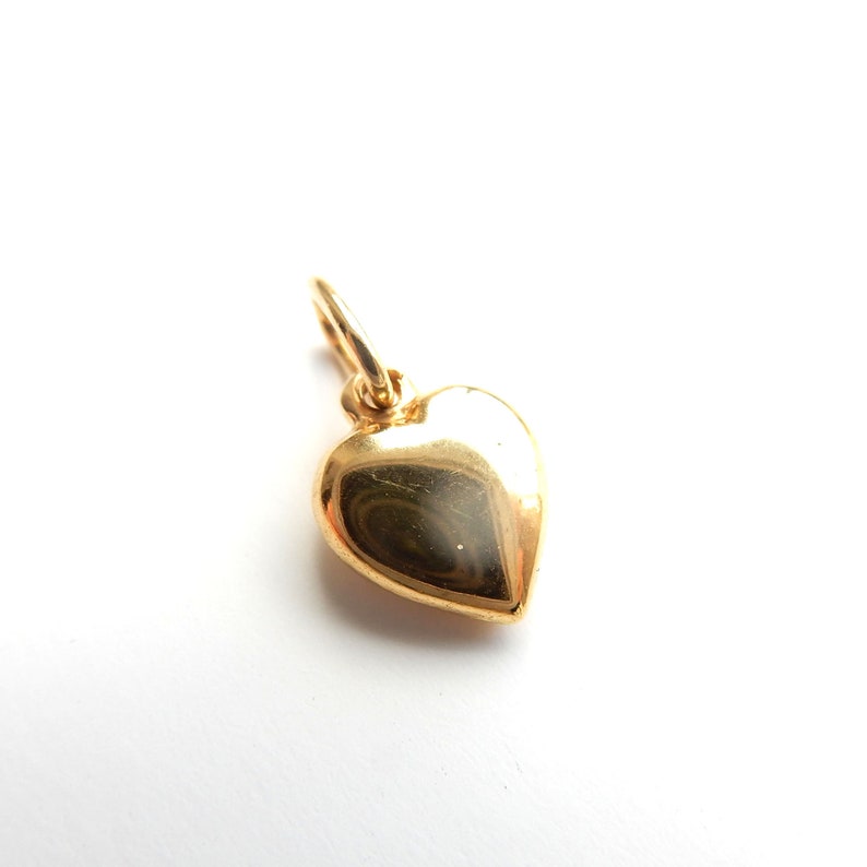 Vintage 18ct Gold Puffy Heart Charm (1.02grams)