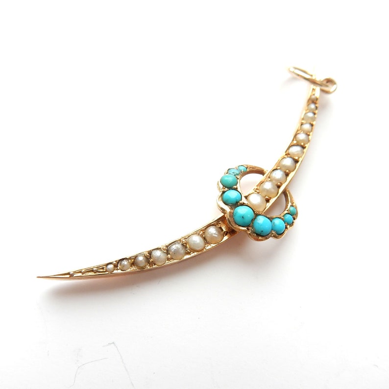 Antique 9ct Gold Seed Pearl Turquoise Moon Pendant (1.7grams)