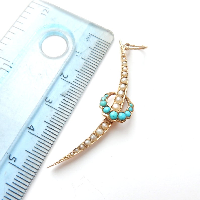 Antique 9ct Gold Seed Pearl Turquoise Moon Pendant (1.7grams)