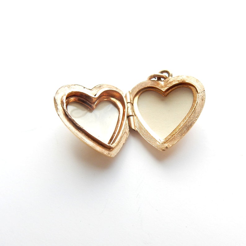 Vintage 9ct Gold Back & Front Sunburst Heart Locket
