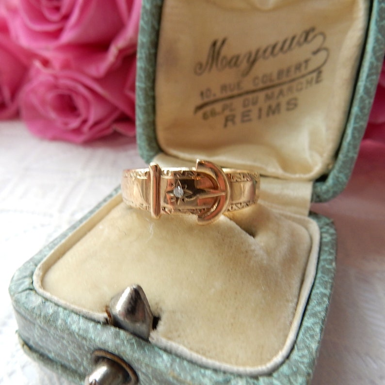 Vintage 9ct Gold Diamond Buckle Ring US Size 10 UK V