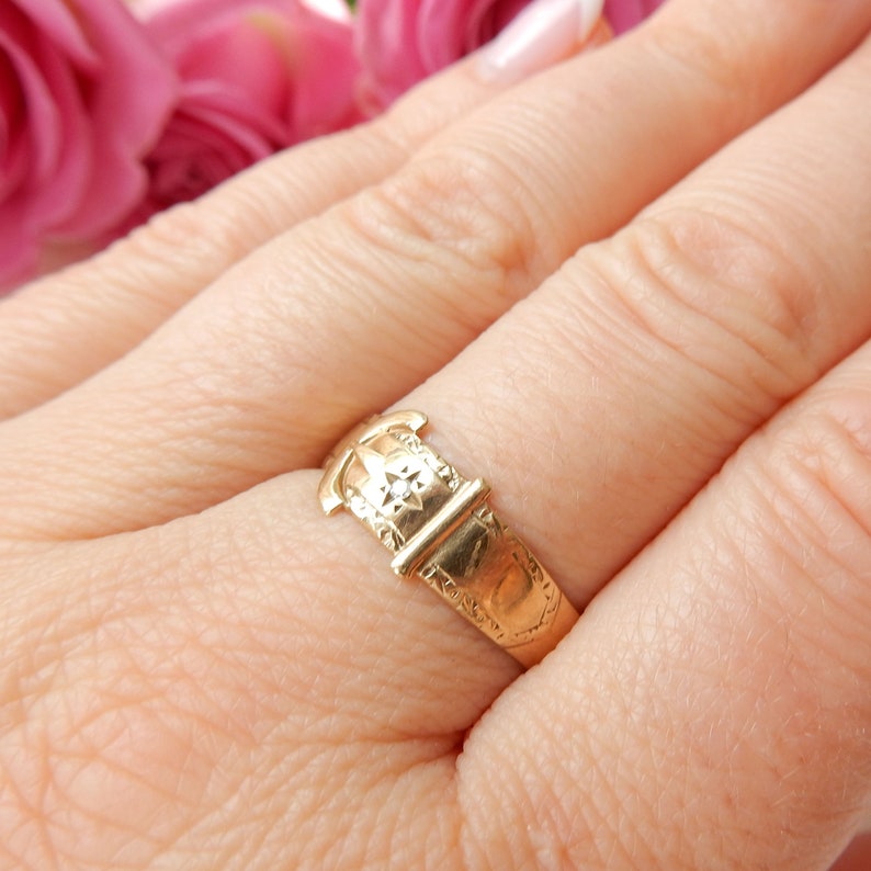 Vintage 9ct Gold Diamond Buckle Ring US Size 10 UK V
