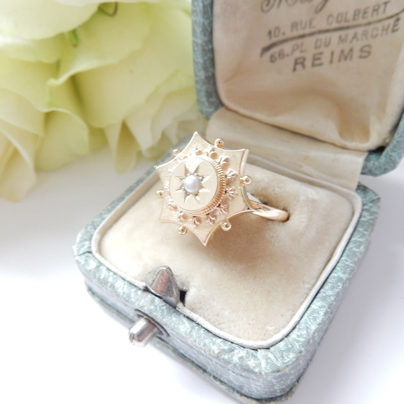 Victorian 9ct Gold Etruscan Star Ring US Size 6 3/4 UK O