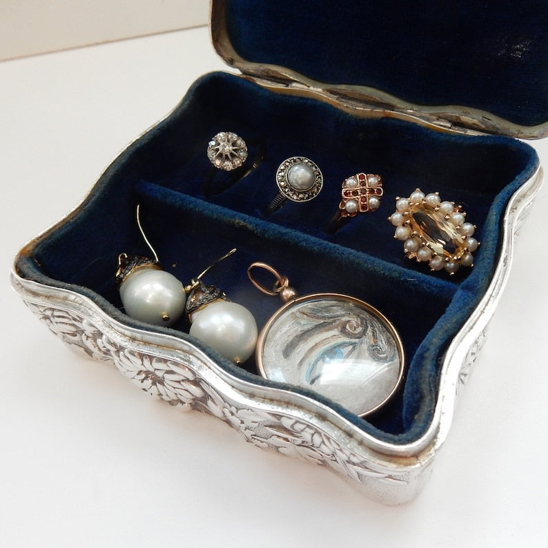 Antique Silverplated Repousee Multi Ring Jewellery Keepsake Box
