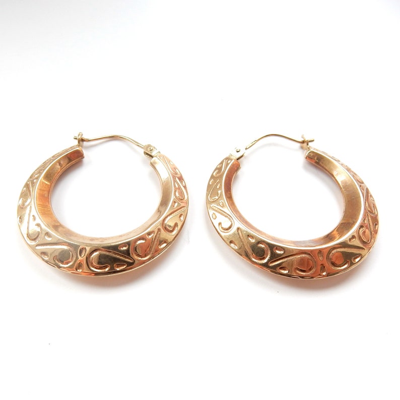 Vintage Embossed 9ct Gold Hoop Earrings (2.4grams)