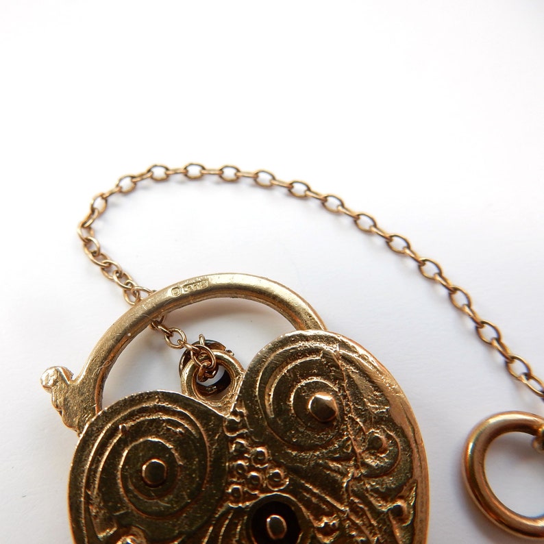 Antique Chased 9ct Gold Heart Padlock Catch Charm Clasp (4grams)