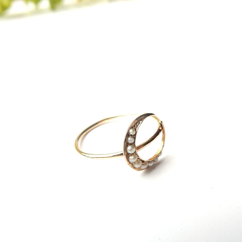 Dainty Edwardian 9ct Gold Seed Pearl Moon Ring