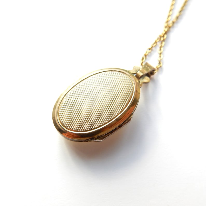 Vintage 14ct Rolled Gold Shell Locket with Chain K&L