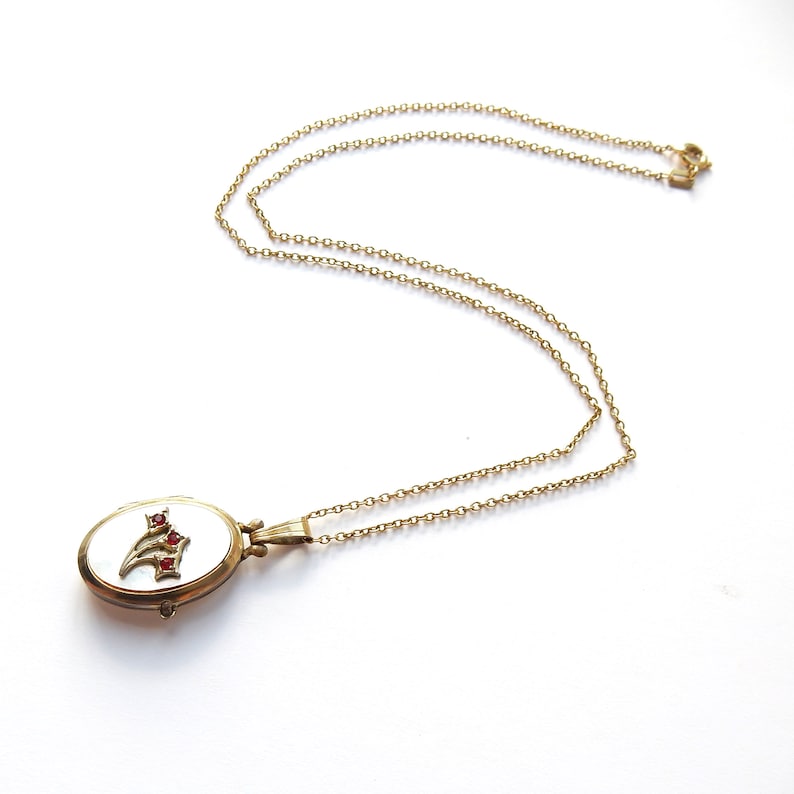 Vintage 14ct Rolled Gold Shell Locket with Chain K&L