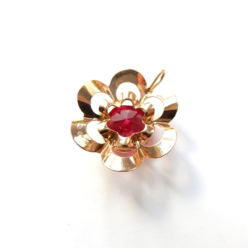 Vintage 14ct Gold Fuschia Pink Flower Pendant
