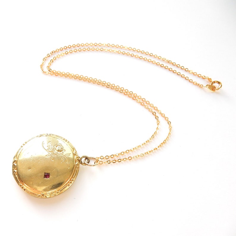 Vintage Rolled Gold Red Paste Flower Locket & Chain