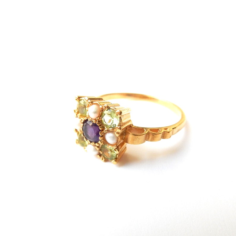 Pretty Sterling Silver Vermeil Peridot Pearl & Amethyst Ring