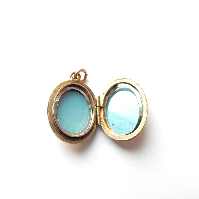 Vintage Oval Rolled Gold Locket