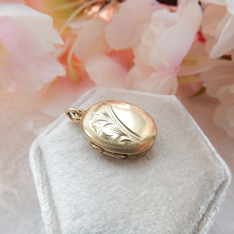 Vintage Oval Rolled Gold Locket