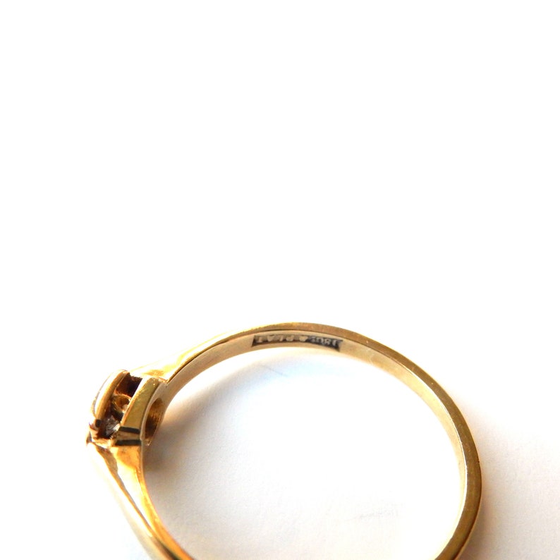 Antique 18ct Gold Diamond Band