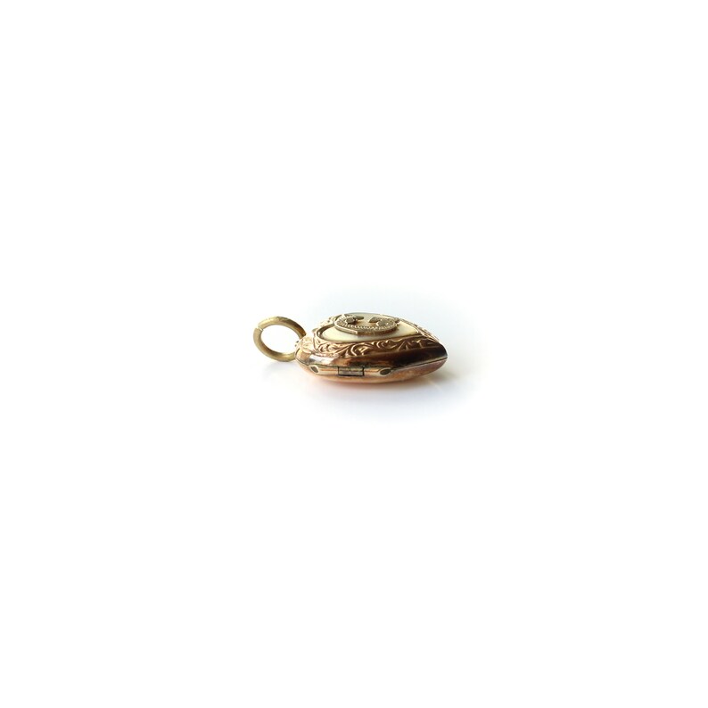 Antique 9ct Gold Back & Front Shell Inital G Locket