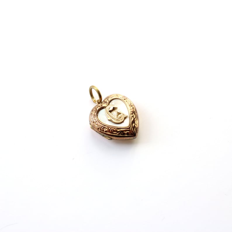 Antique 9ct Gold Back & Front Shell Inital G Locket