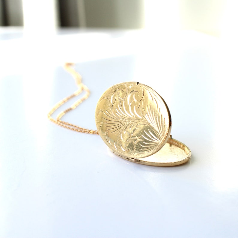 Vintage Rolled Gold Locket with Chain