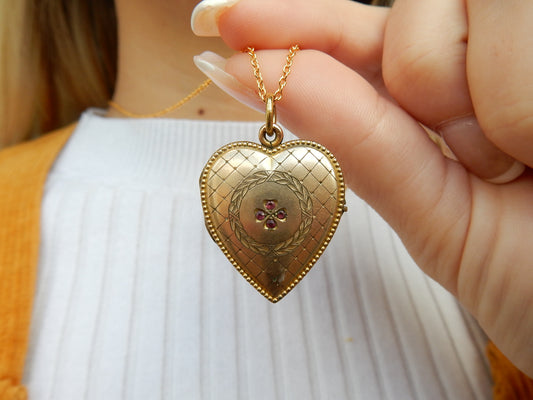 vintage locket gift idea