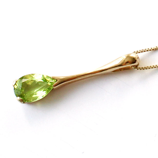 9ct Gold Peridot Teardrop Necklace