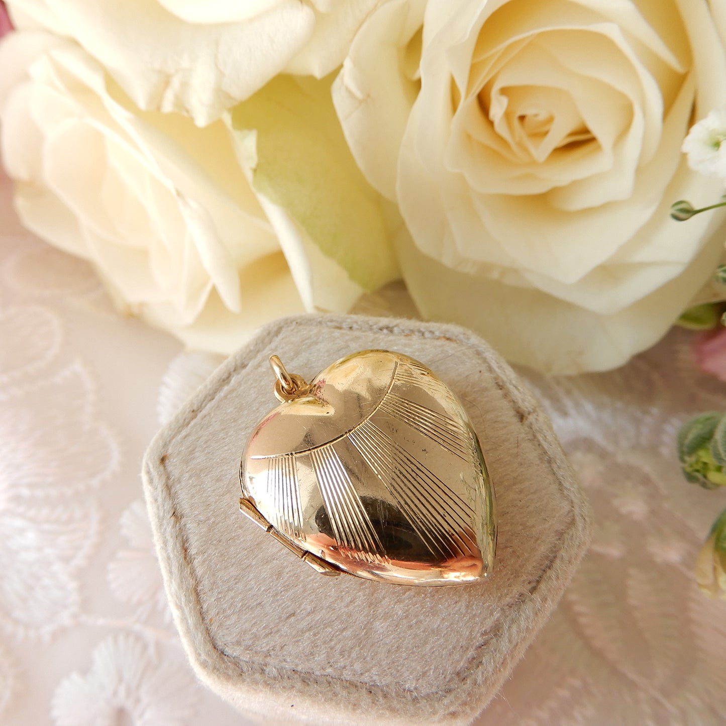 Vintage 9ct Gold on Silver Sunburst Heart Locket