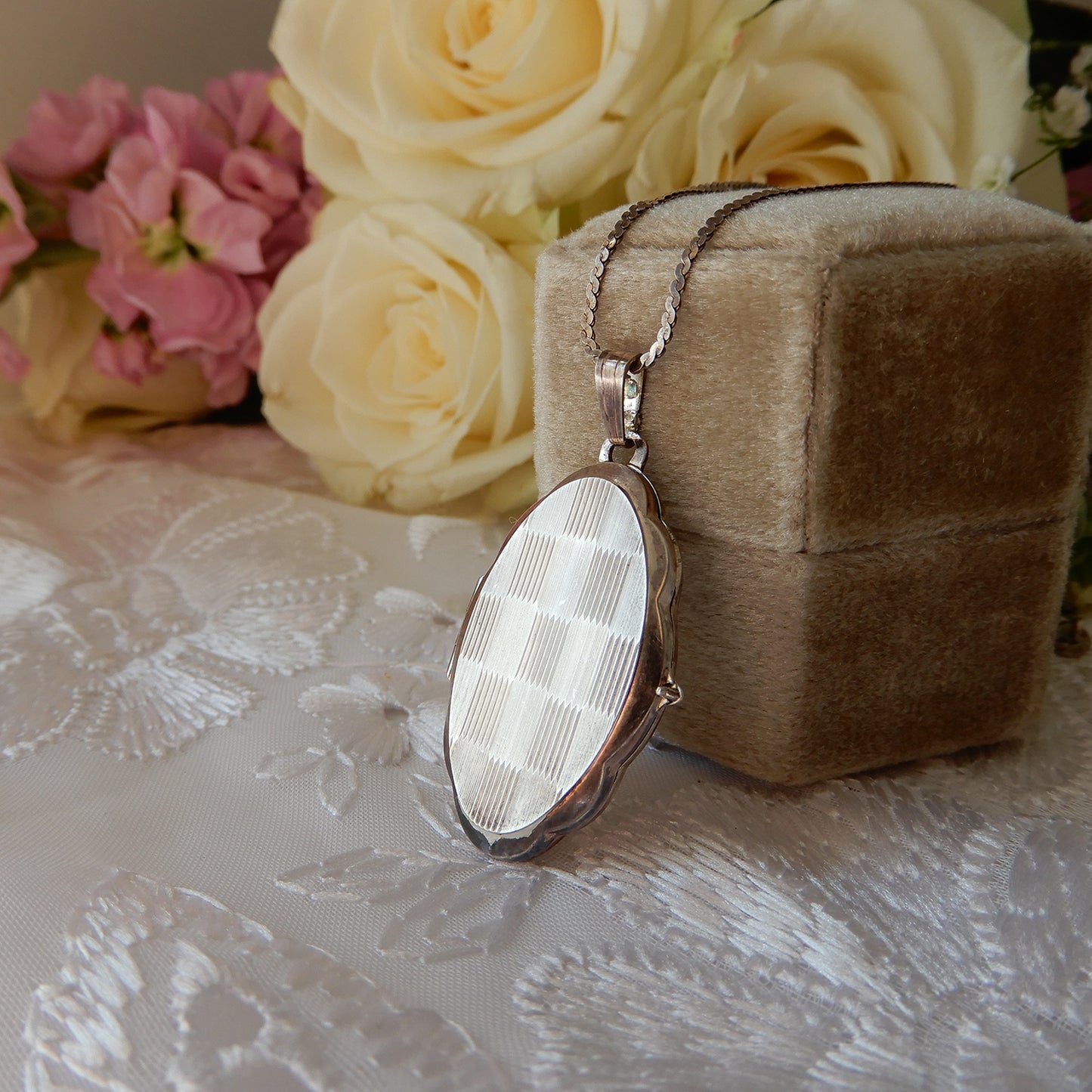 Vintage Sterling Silver K&L Locket with Chain